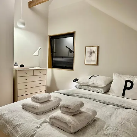 Lekker Nyrenovert Loftsleilighet Pa Lund Apartment *